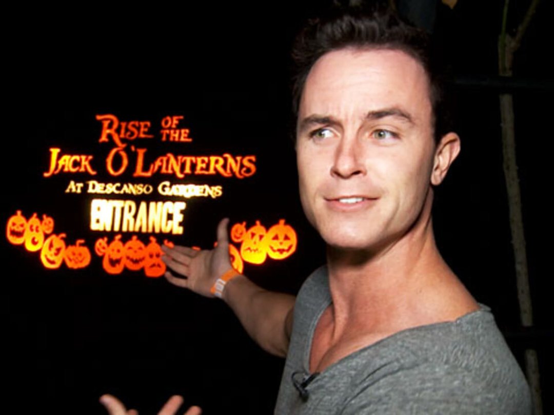 "Teen Wolf" Star Ryan Kelley Experiences The Rise of The Jack O'Lanterns
