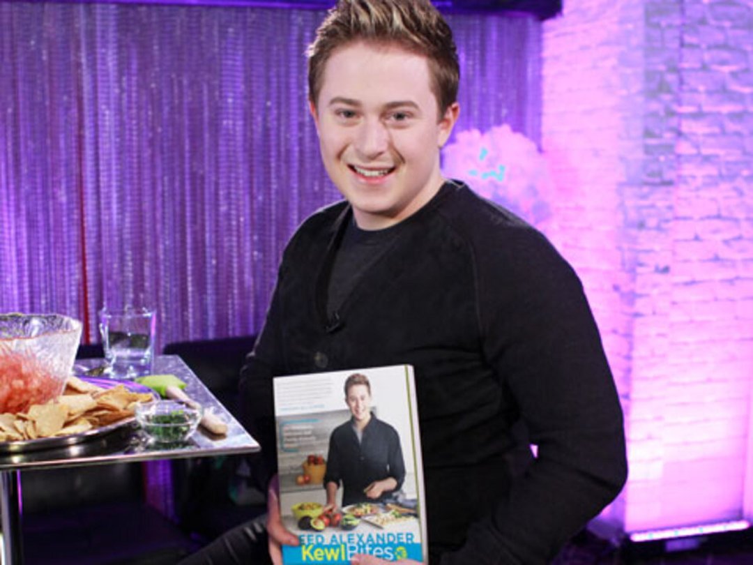 Reed Alexander Makes Salsa at the YH Studio