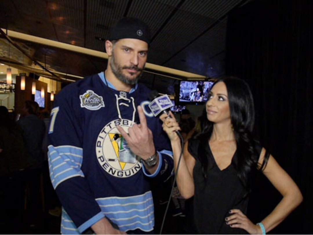 Wayne Gretzky, Jerry Bruckheimer, KISS, & More at the Kings & Ducks Outdoor Game