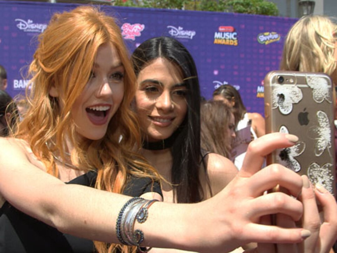 Stars Reveal Face Swap Faves at RDMAs