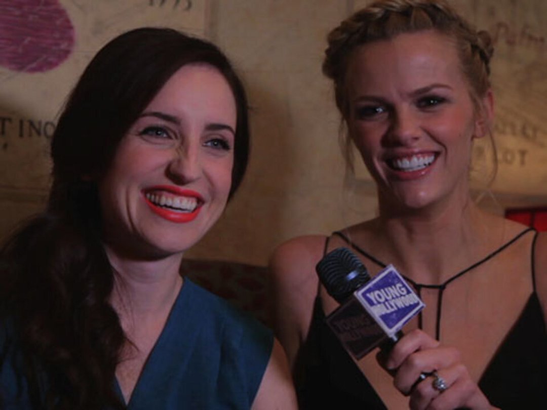 "Friends With Better Lives" Stars Brooklyn Decker & Zoe Lister-Jones on Who Has It Better