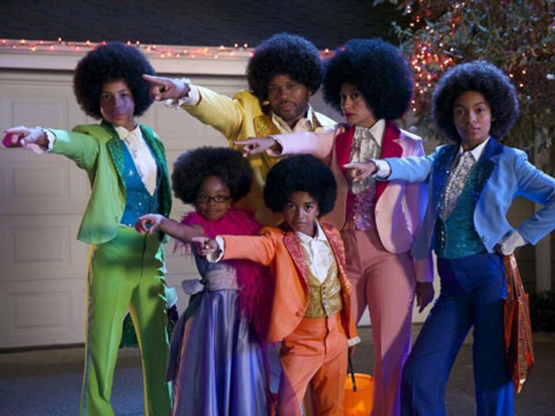 "Black-ish" Set Visit & Ad-Libbing with Stars Yara Shahidi and Tracee Ellis Ross