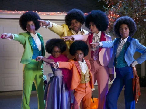 "Black-ish" Set Visit & Ad-Libbing with Stars Yara Shahidi and Tracee Ellis Ross