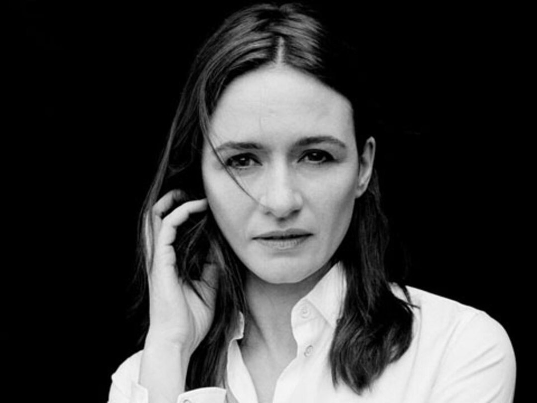 Emily Mortimer on Working With Her BFF on HBO's "Doll & Em"