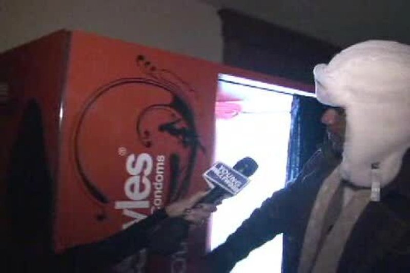 Nick Cannon at the 5W Escape Mansion