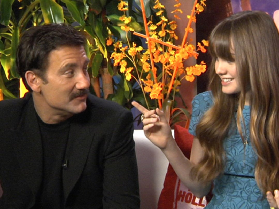 Clive Owen & Liana Liberato