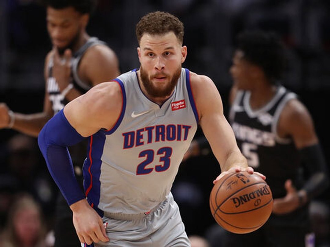 Blake Griffin Tries to Beat the Clock with NBA Trivia