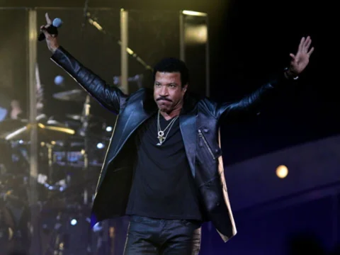 Legendary Lionel Richie Teaches Us "All Night Long" Moves
