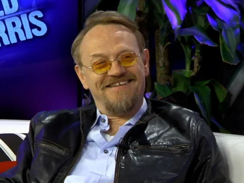 "Mad Men" Star Jared Harris on Sneaking Booze Into the Emmys