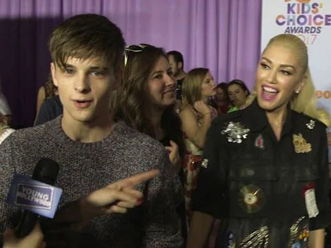 Gwen Stefani Crashes Corey Fogelmanis KCAs Interview