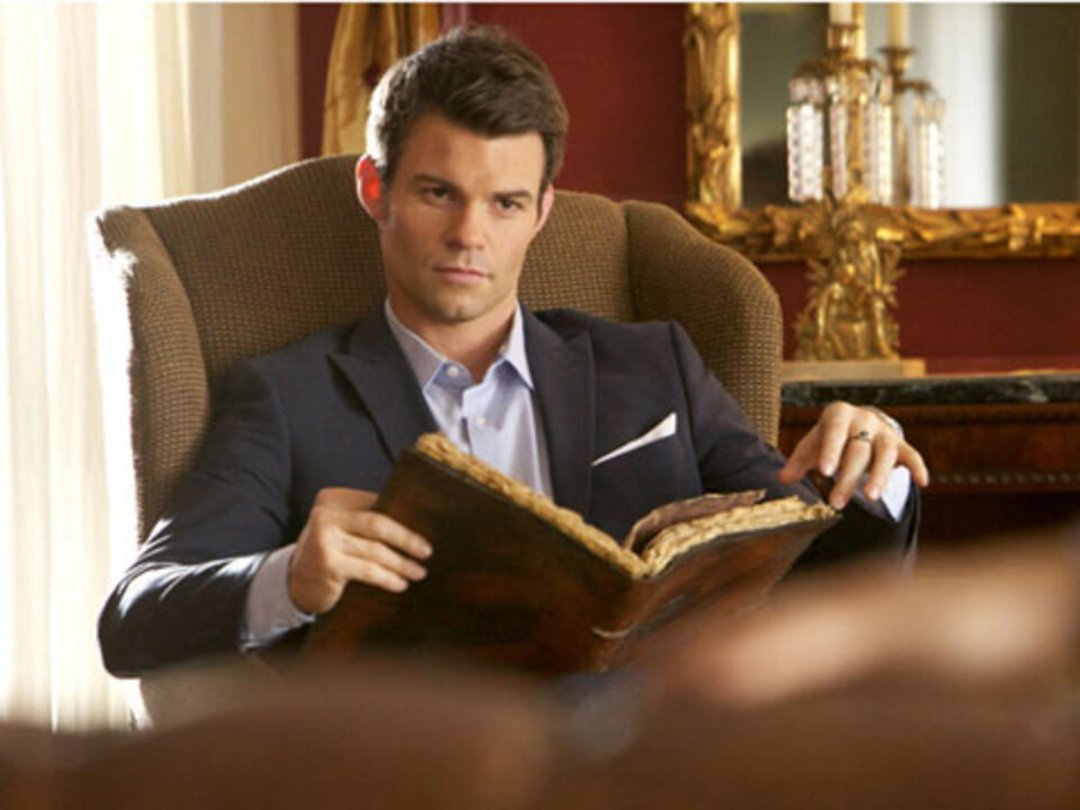 Daniel Gillies on Differences Between "The Vampire Diaries" & "The Originals"