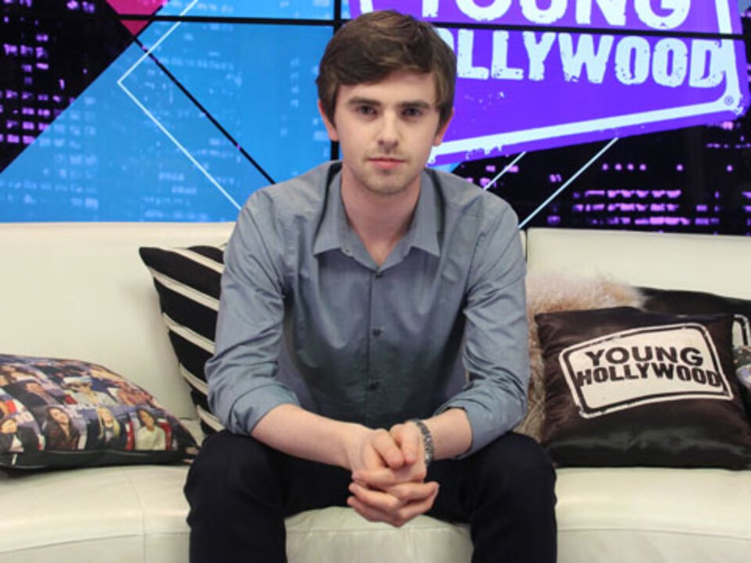 Freddie Highmore's Dual Personality on "Bates Motel"