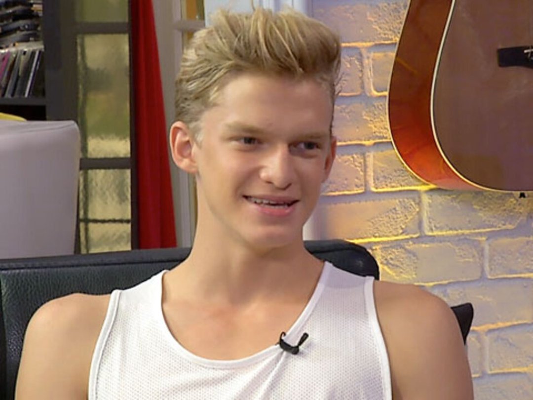 Cody Simpson Picks Winner of Signed YH Hat