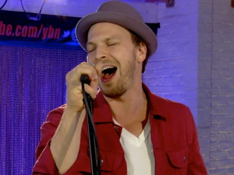Gavin DeGraw Performs "Best I Ever Had" Live