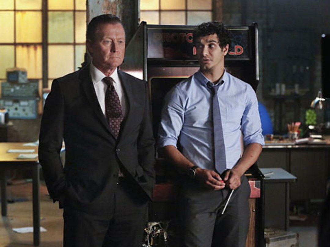 "Scorpion" Set Visit: Cast Discusses Having a High IQ vs a High EQ