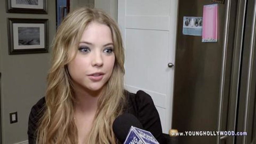 Real Talk with "Pretty Little Liars"
