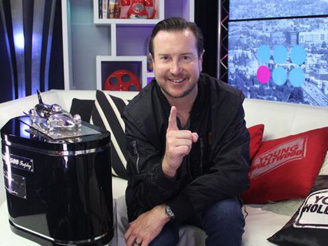 How a Broken Mirror Helped Kurt Busch Win Daytona 500