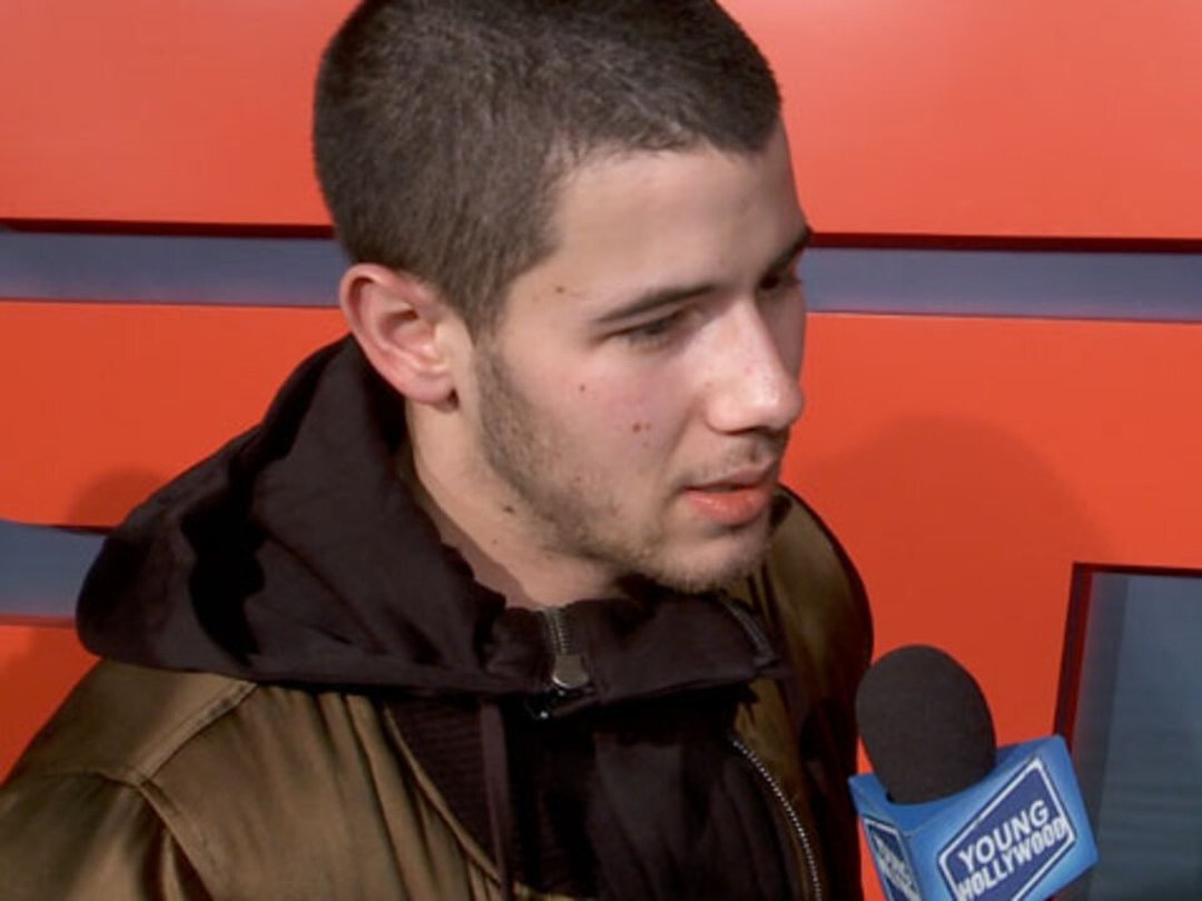 Nick Jonas Reveals His Mancrushes & Does the Dab