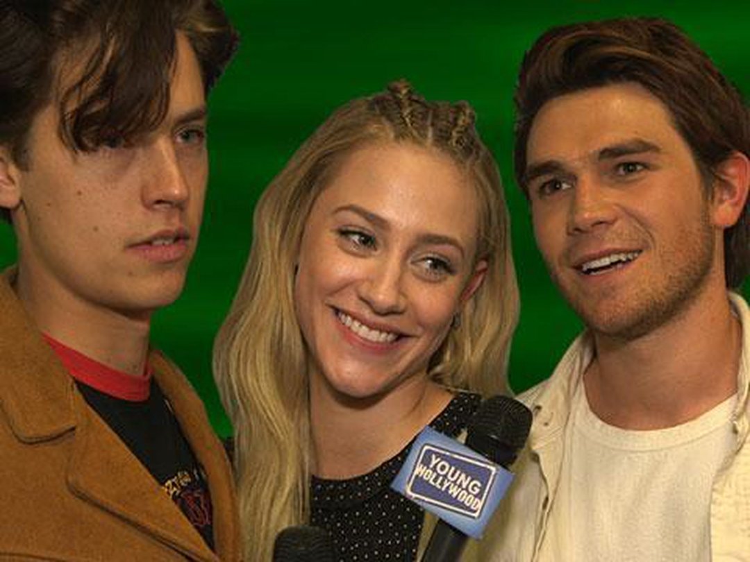 "Riverdale" Cast Geeks Out at WonderCon