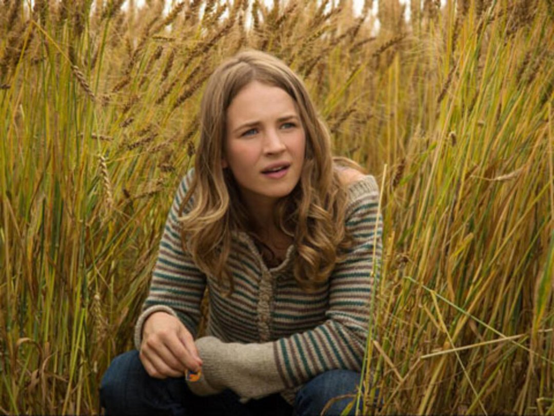 Britt Robertson on Working with George Clooney in 'Tomorrowland'
