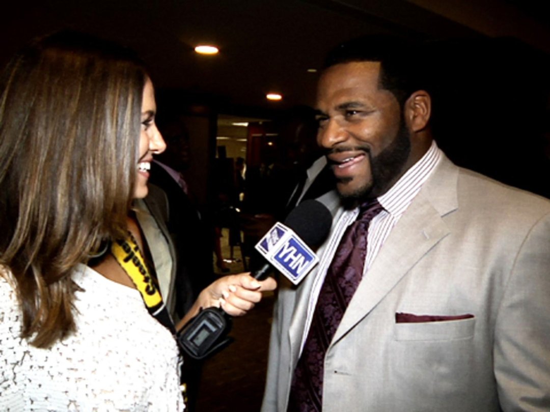 Jerome Bettis Flashes Some Super Bowl Bling