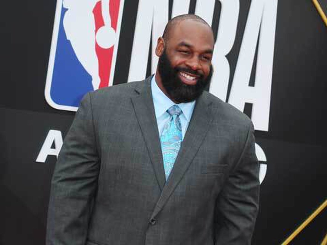 Donovan McNabb Speculates on Kawhi Leonard's Fate