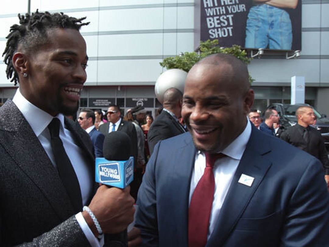 Daniel Cormier & More Sports Stars Talk Best Dressed & Binge-Watching at the ESPYs