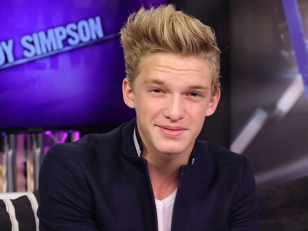Cody Simpson on Touring with Bieber and Autobiography!