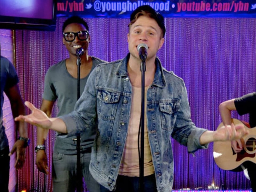 Olly Murs Performs "Troublemaker" Live!