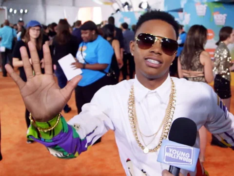 Silentó Rocks Rugrats Suit at Kids' Choice Awards