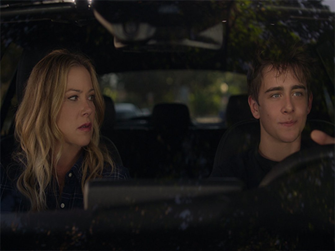 Dead to Me's Sam McCarthy Reveals His Breaking Bad Acting Dreams