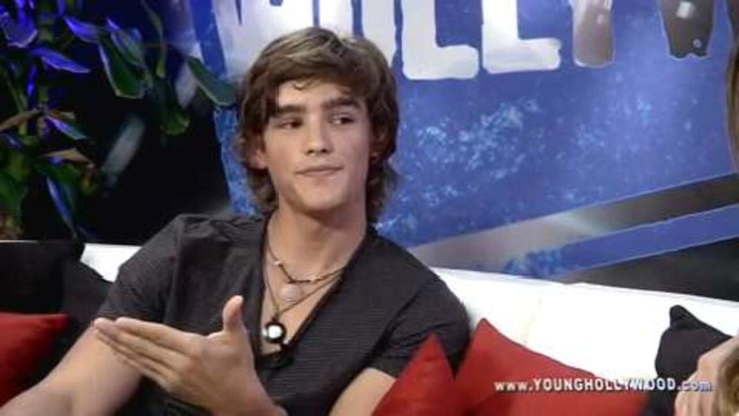 Brenton Thwaites Makes Waves and Drops Names