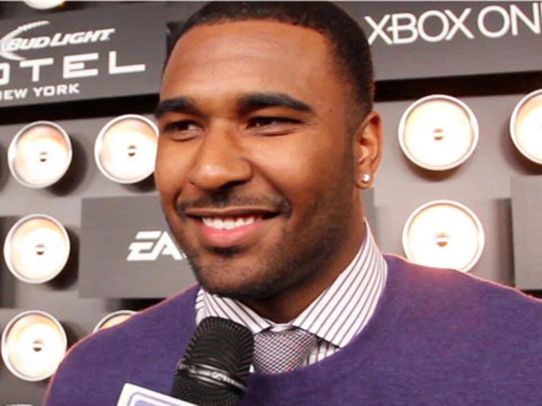 Buffalo QB E.J. Manuel Brings Cold Weather Style to Madden Bowl