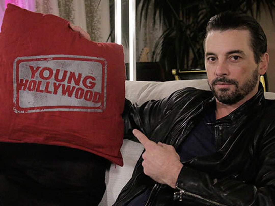 Is Riverdale's Skeet Ulrich Team Bughead?