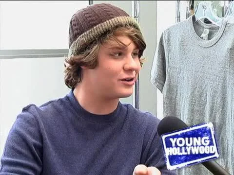 Nickelodeon Stars Go Green