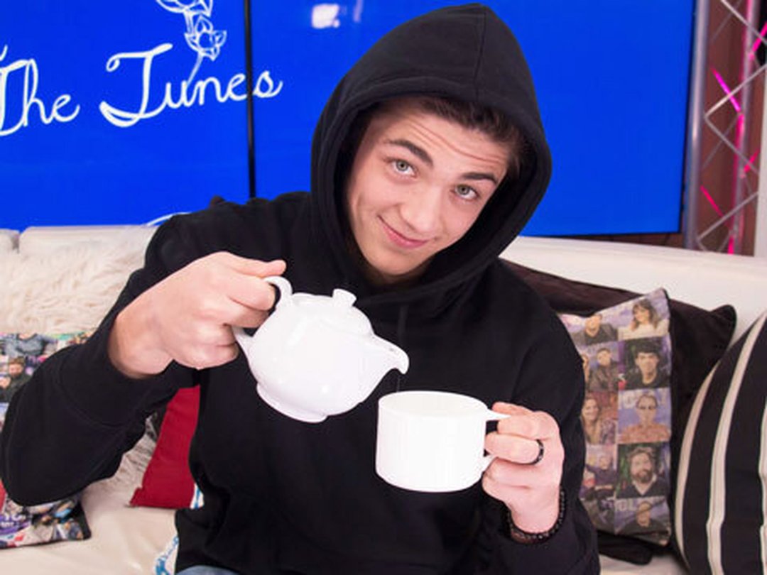 Asher Angel Spills the Tea on His Single CHILLS, Breakups, Justin Bieber, & More
