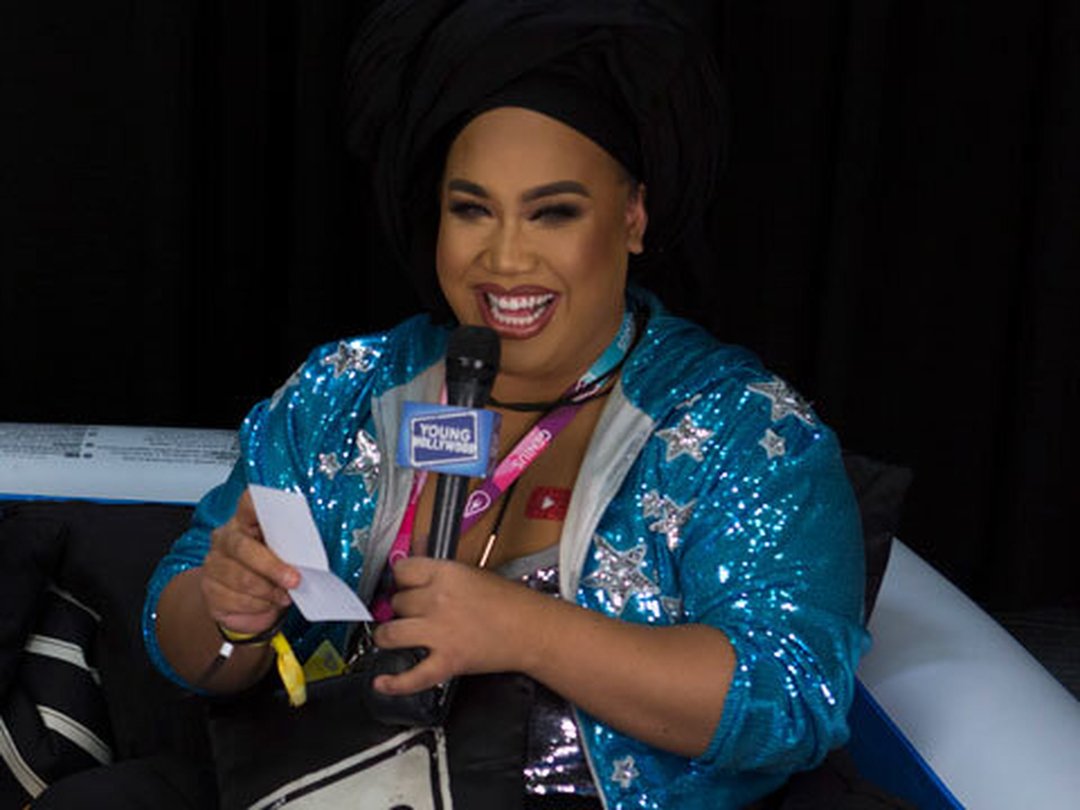 PatrickStarrr Reads Emotional Fan Tweets