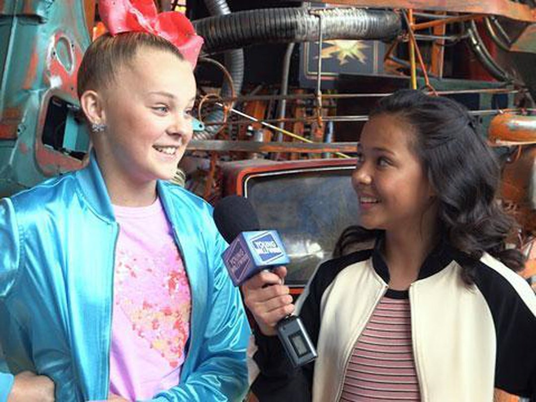 JoJo Siwa & Breanna Yde's Summer Bucket Lists