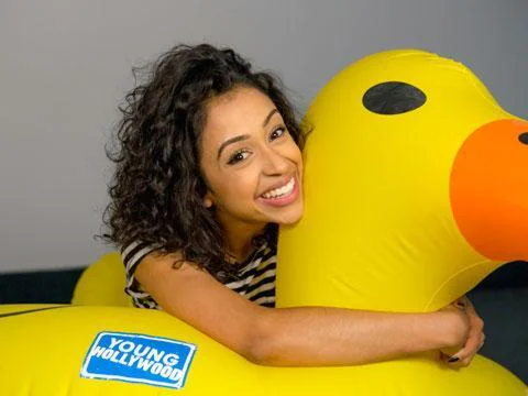 Liza Koshy Fangirls Over Joey Graceffa at VidCon