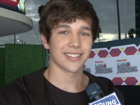 Austin Mahone Performs On TeenNick HALO Awards!
