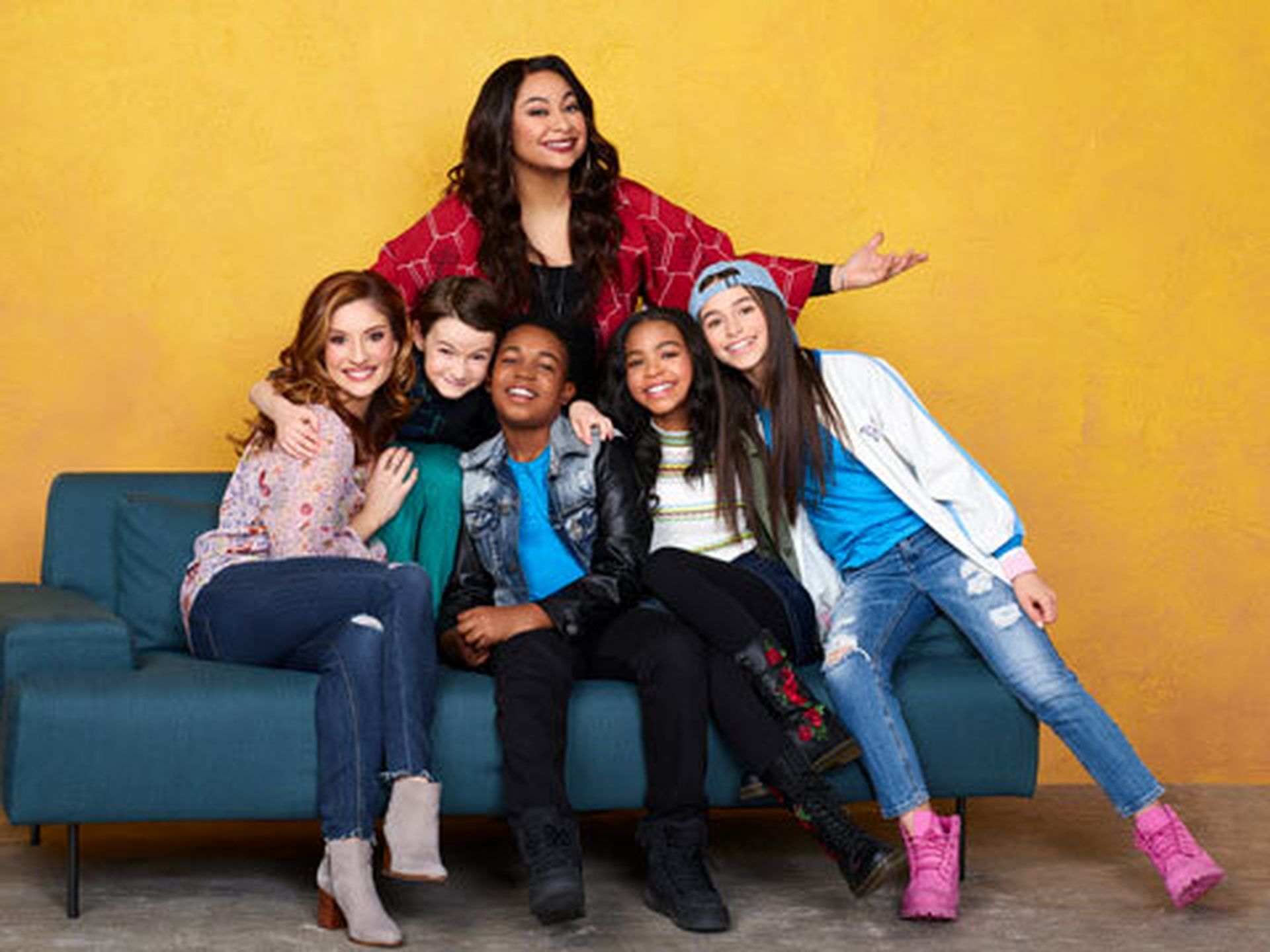 Raven’s Home Set Secrets with Raven-Symoné, Anneliese van der Pol, & Sky Katz