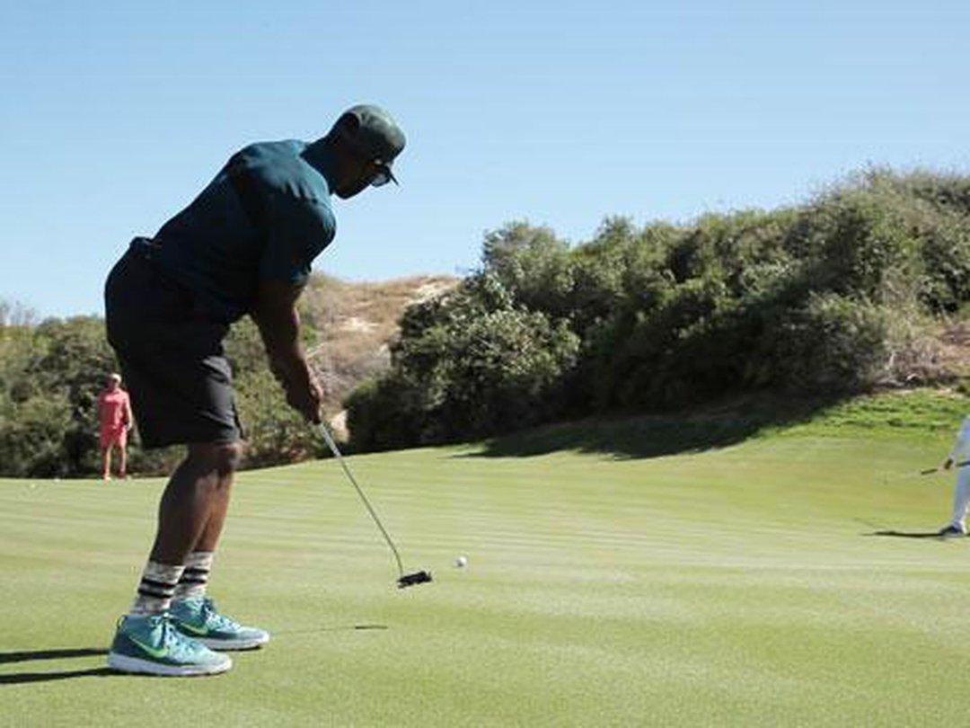 NFL Stars Face Off on a Different Field in Cabo